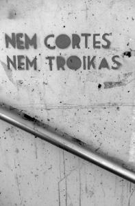 Nem cortes nem troikas