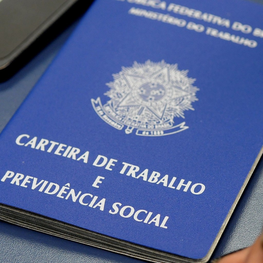 A juventude brasileira quer trabalho decente e não mais precarização do trabalho: a MP nº1045 tenta fazer passar mais uma&nbsp;boiada